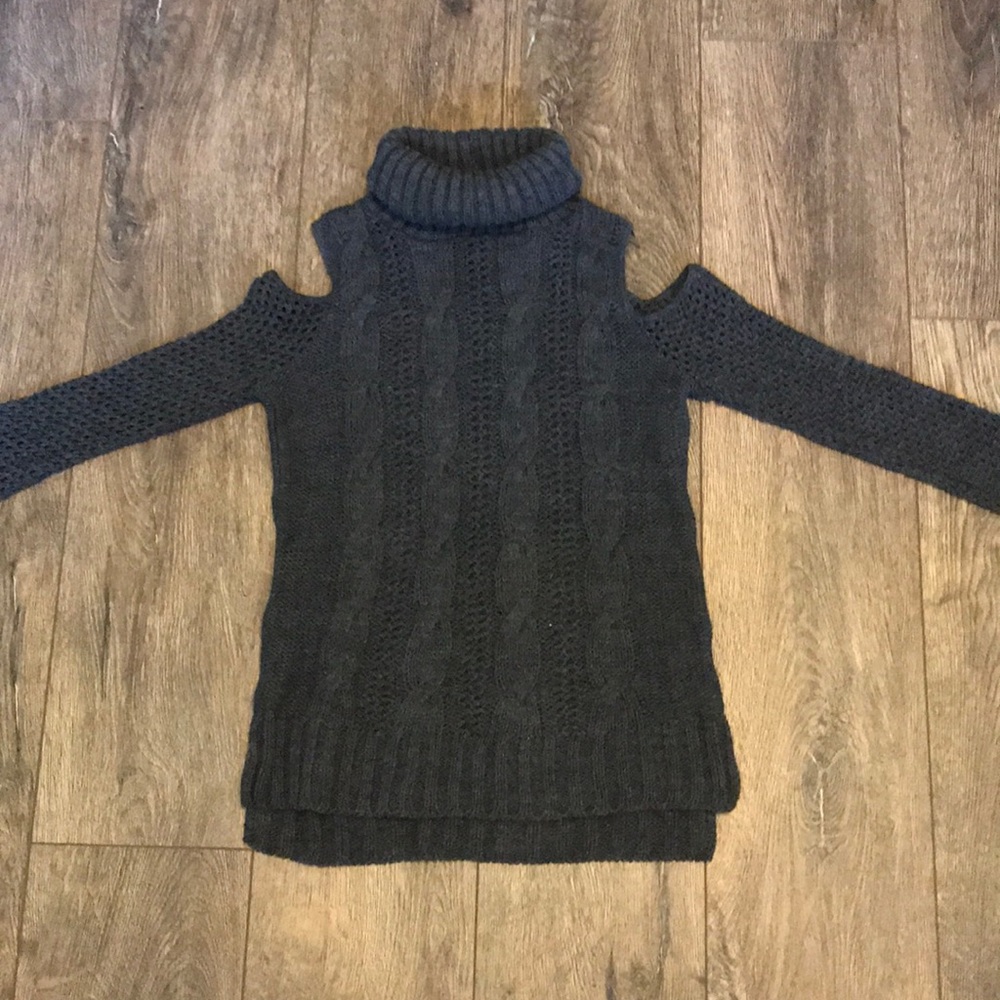 American Eagle cold shoulder turtle neck sweater